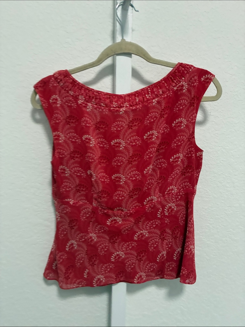 LOFT Red Embroidered Scoop Neck Tank - Picture 5 of 7